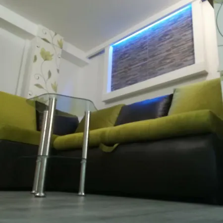 Classy And Cozy - Parking - 3 Beds - Near Center Novi Sad