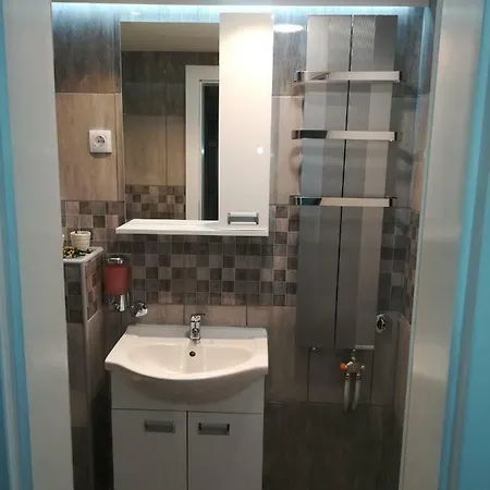 شقة Classy And Cozy - Parking - 3 Beds - Near Center