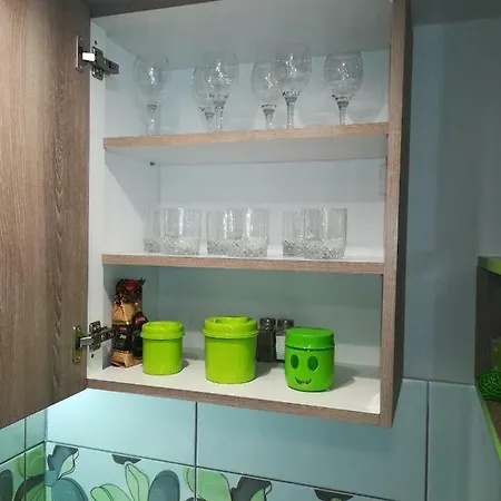 Classy And Cozy - Parking - 3 Beds - Near Center Novi Sad