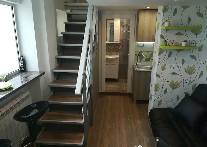 Classy And Cozy - Parking - 3 Beds - Near Center Daire