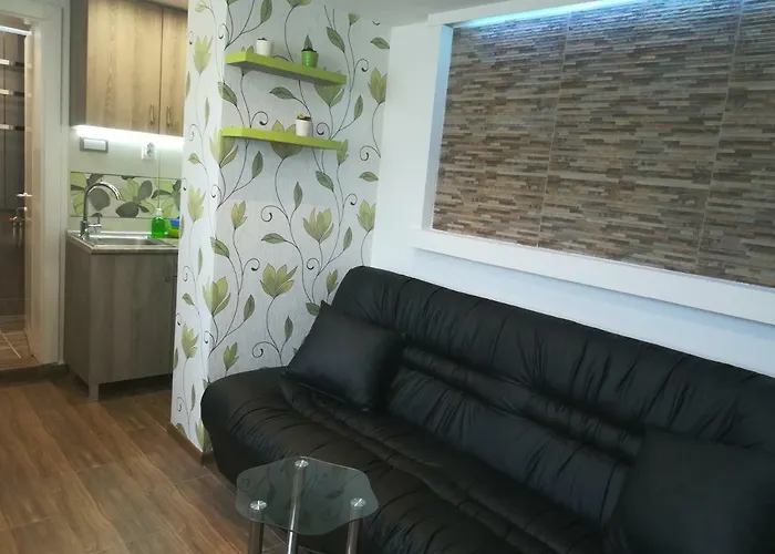 Classy And Cozy - Parking - 3 Beds - Near Center *