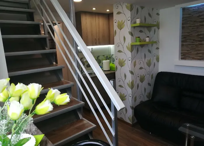 Classy And Cozy - Parking - 3 Beds - Near Center *